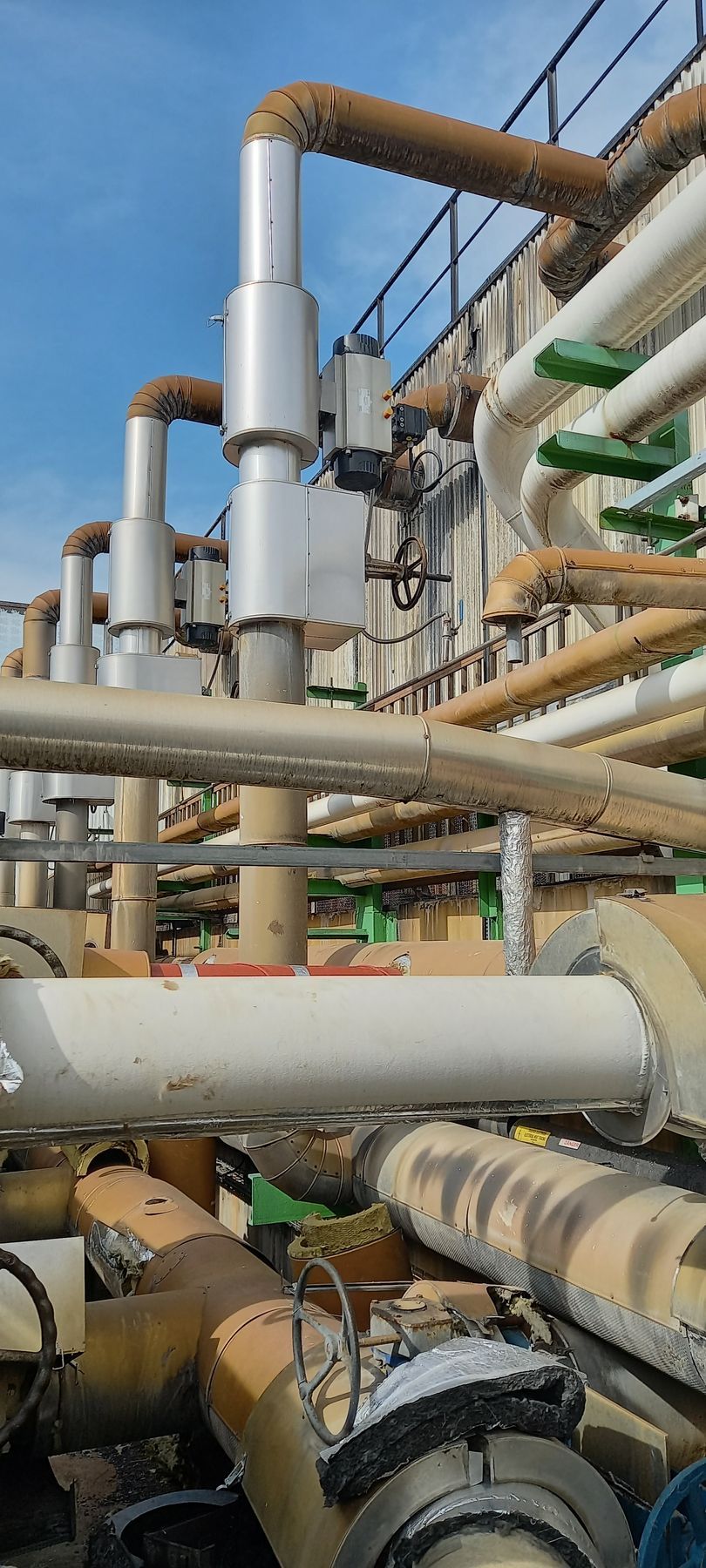 Mise en conformité du fluide caloporteur d’un réseau hydraulique pollué par de l’acide glycolique sur un site industriel à Lyon